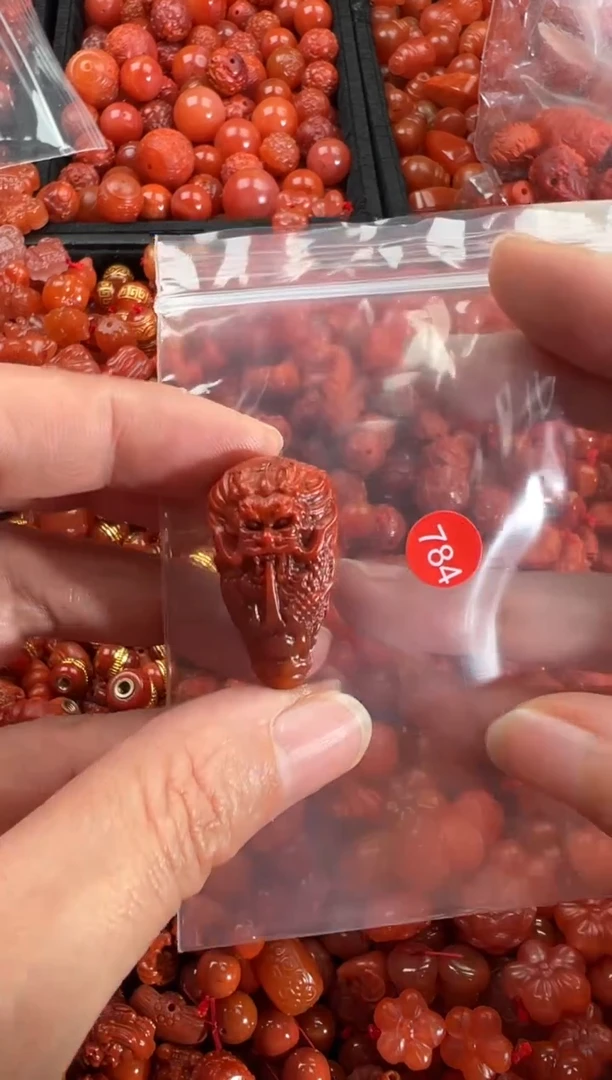 【闪购商品】南红玛瑙颈饰未镶嵌1