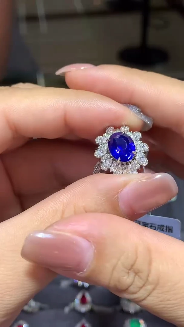 戒指蓝宝石18K金镶嵌3.07CT