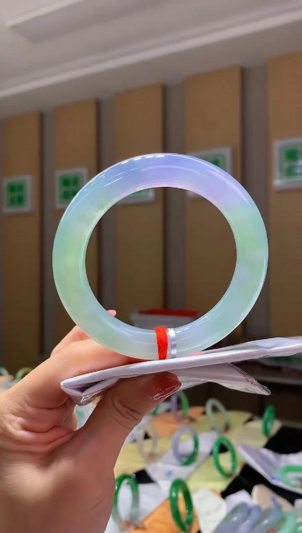 未镶嵌手镯翡翠-C8 圈口56.1 全款32万 定金2万