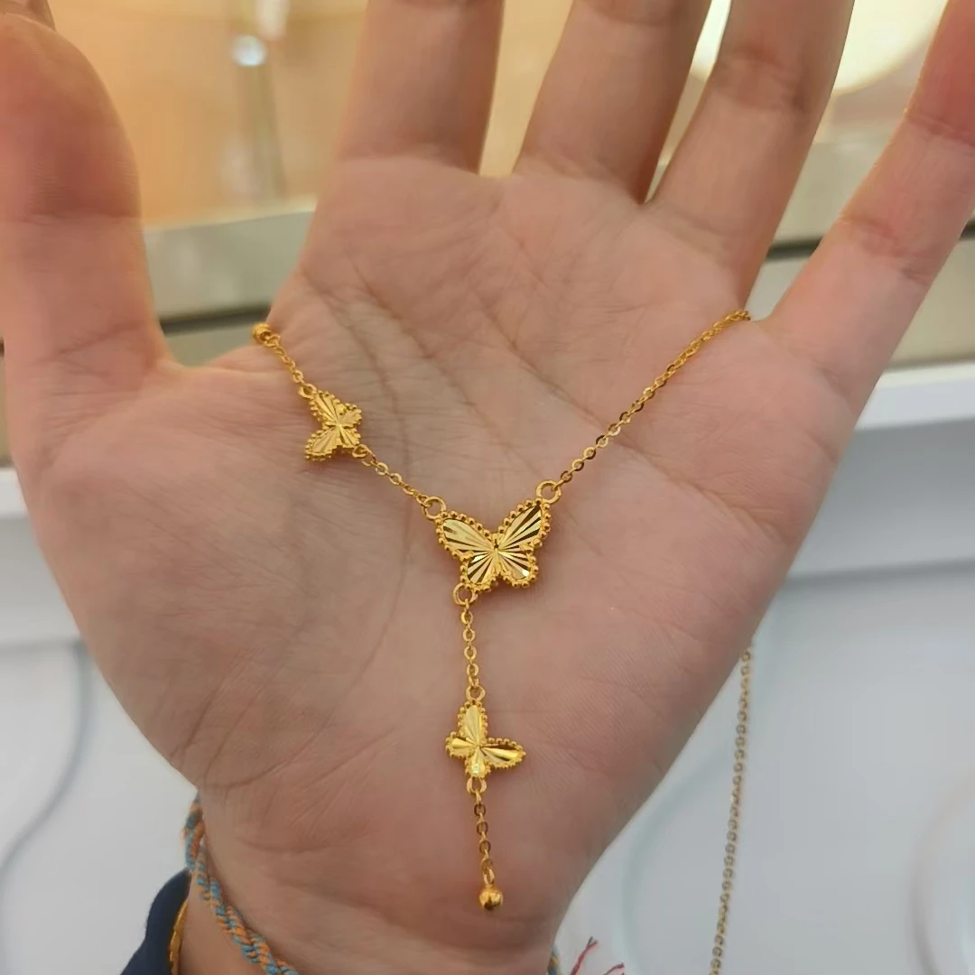 周大生足金蝴蝶项链