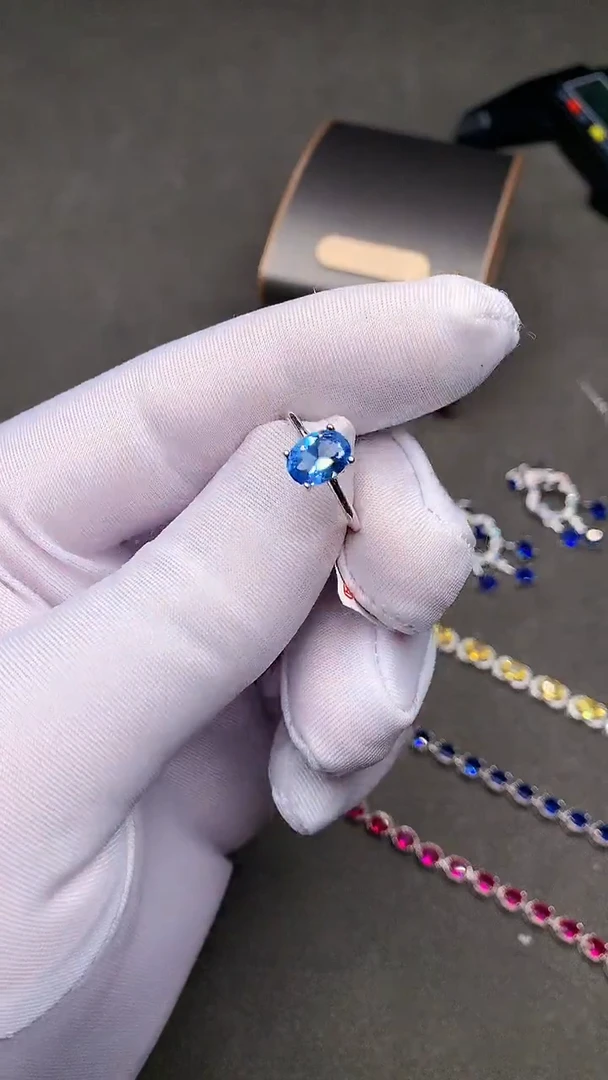 【闪购商品】海蓝宝石戒指银S925镶嵌.........