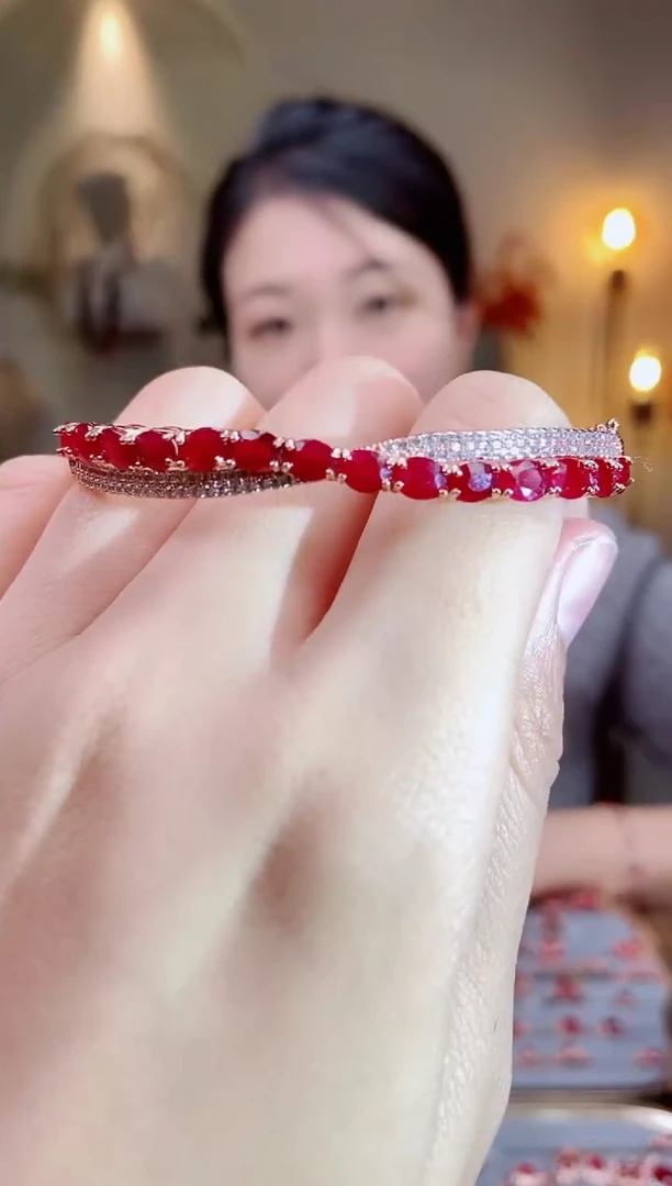 银S925镶嵌手镯红宝石手镯