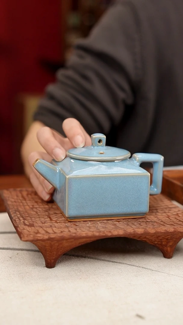 【闪购商品】摆件小师妹-钧瓷-信任