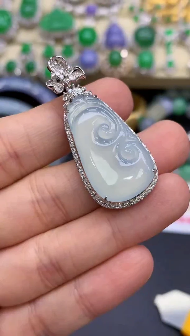 颈饰18K金镶嵌翡翠482-中国好珍宝