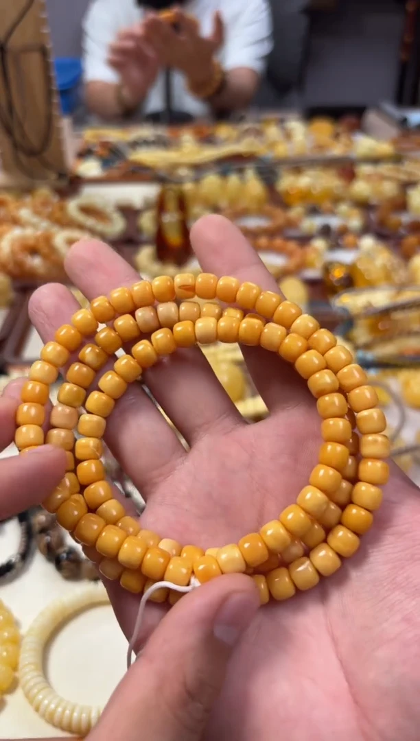 【闪购商品】蜜蜡裸石未镶嵌多圈