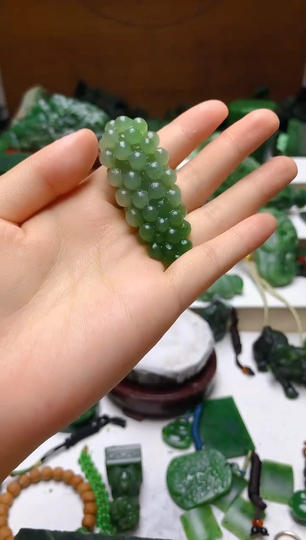 未镶嵌和田玉（碧玉）摆件1