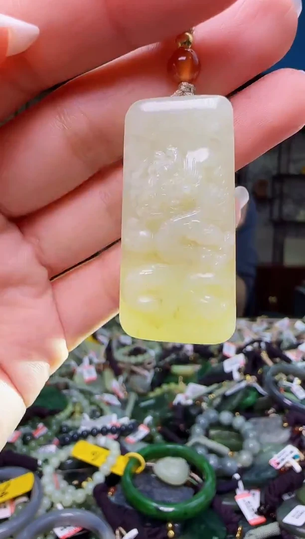 颈饰未镶嵌和田玉1