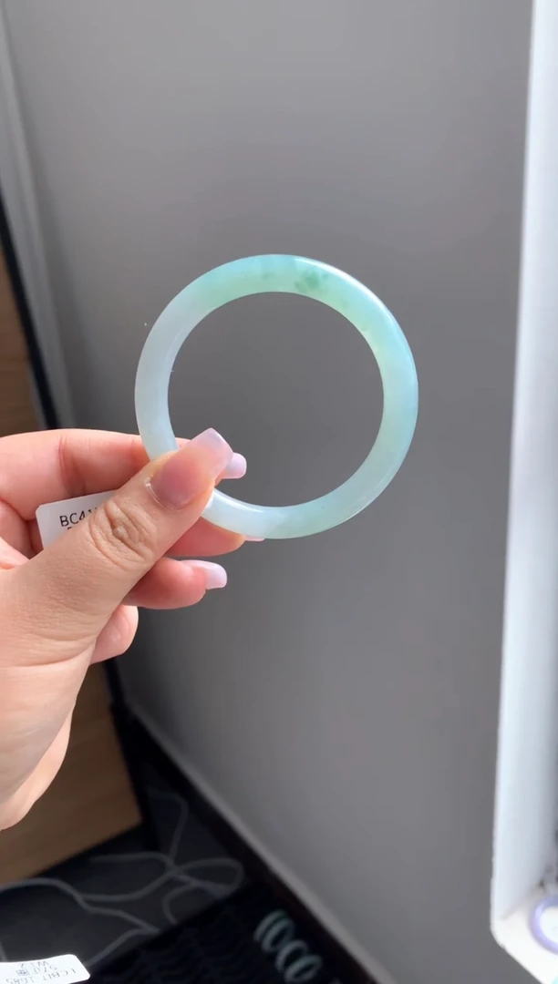 【闪购商品】翡翠手镯未镶嵌暴富姐姐