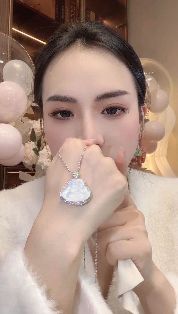 【闪购商品】翡翠吊坠(不含链)18K金镶嵌A69