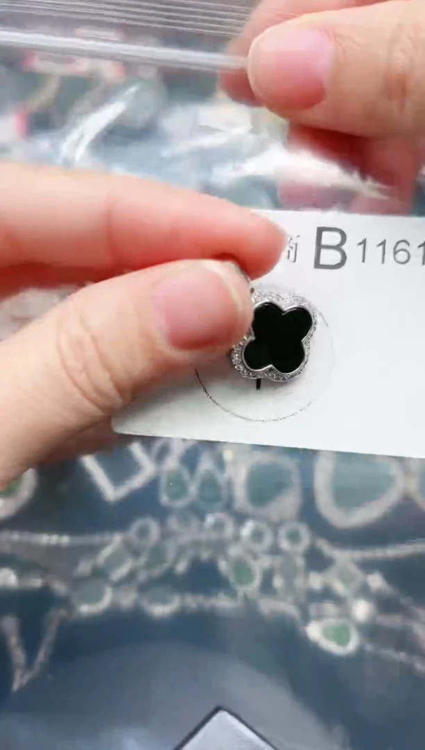 【闪购商品】翡翠颈饰未镶嵌1161赠皮绳