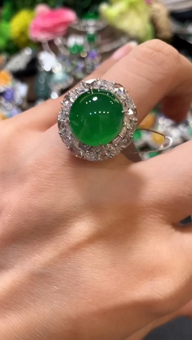 18K金镶嵌戒指翡翠己*m79