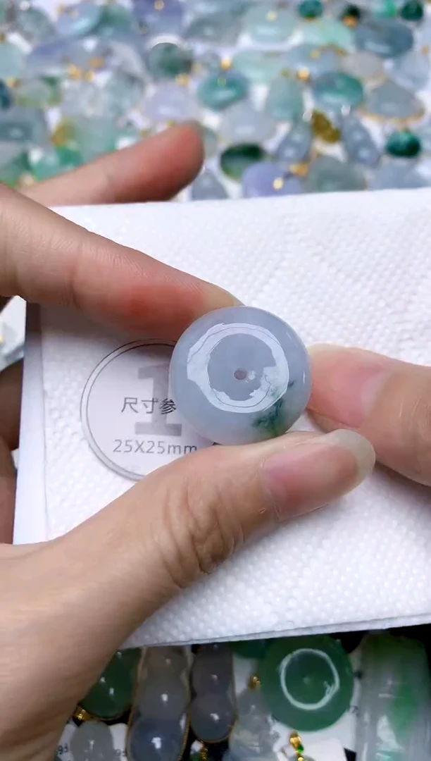 颈饰未镶嵌翡翠天然A货翡翠