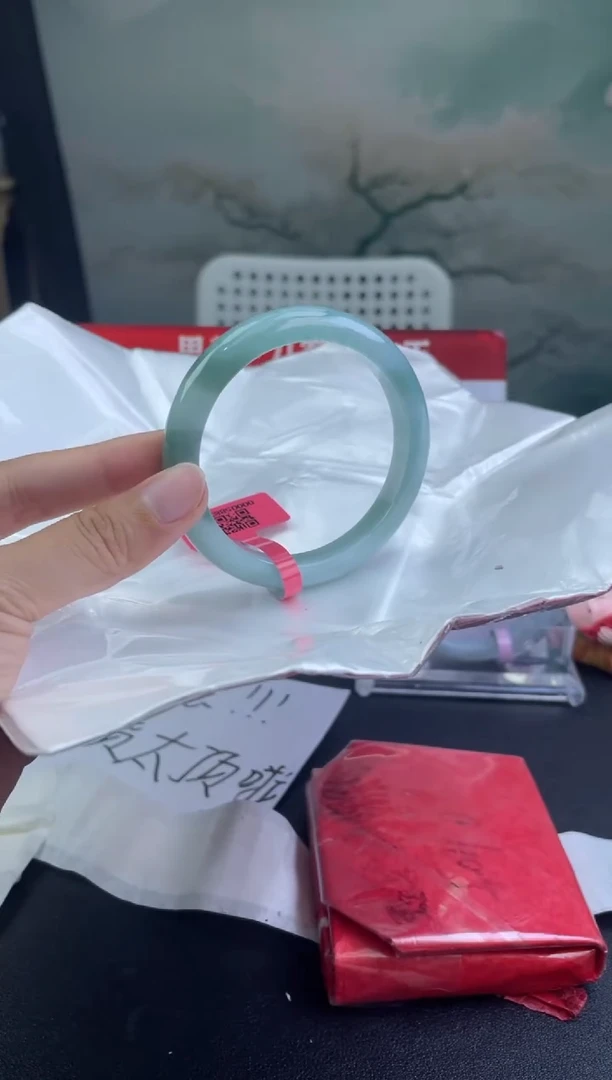 翡翠手镯未镶嵌18翡翠手镯