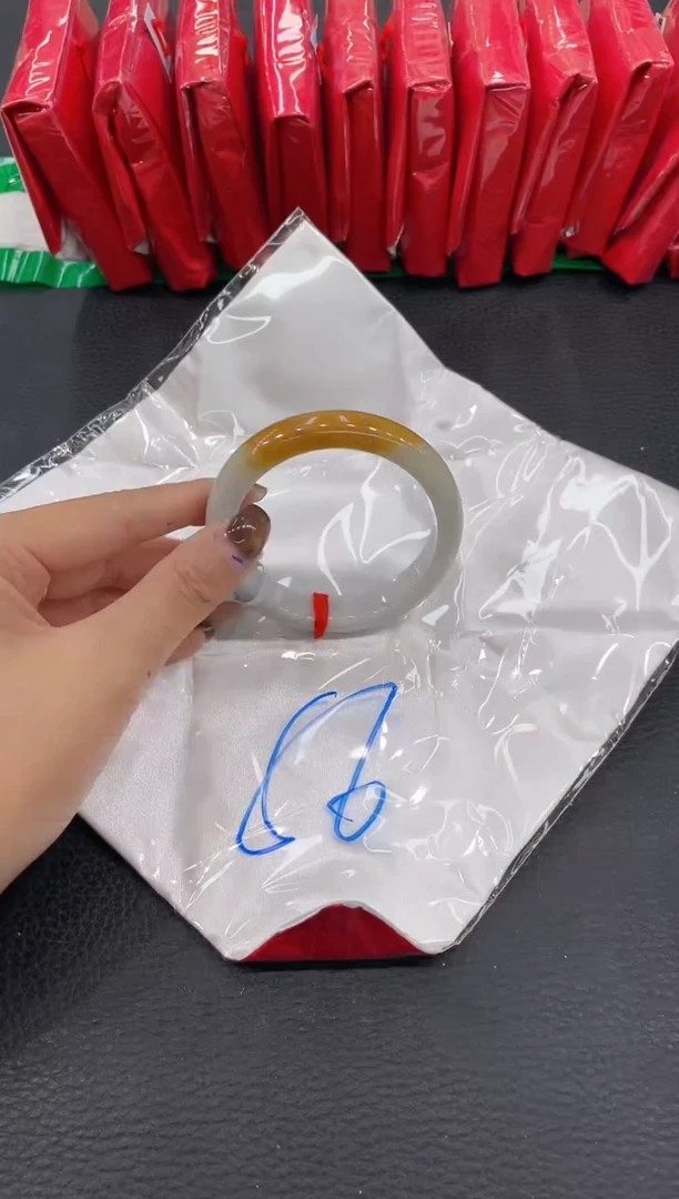 【闪购商品】翡翠手镯未镶嵌手镯