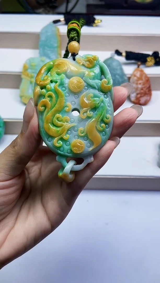 颈饰未镶嵌翡翠翡翠A货