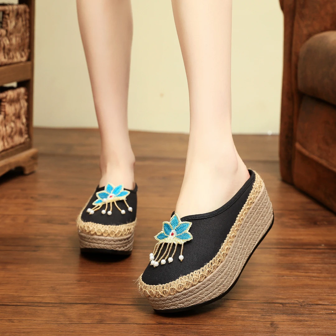 1618-31 样品鞋断码！民族风包头拖女