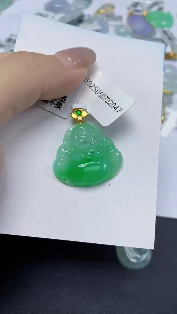 翡翠18K金镶嵌颈饰天然缅甸翡翠A货