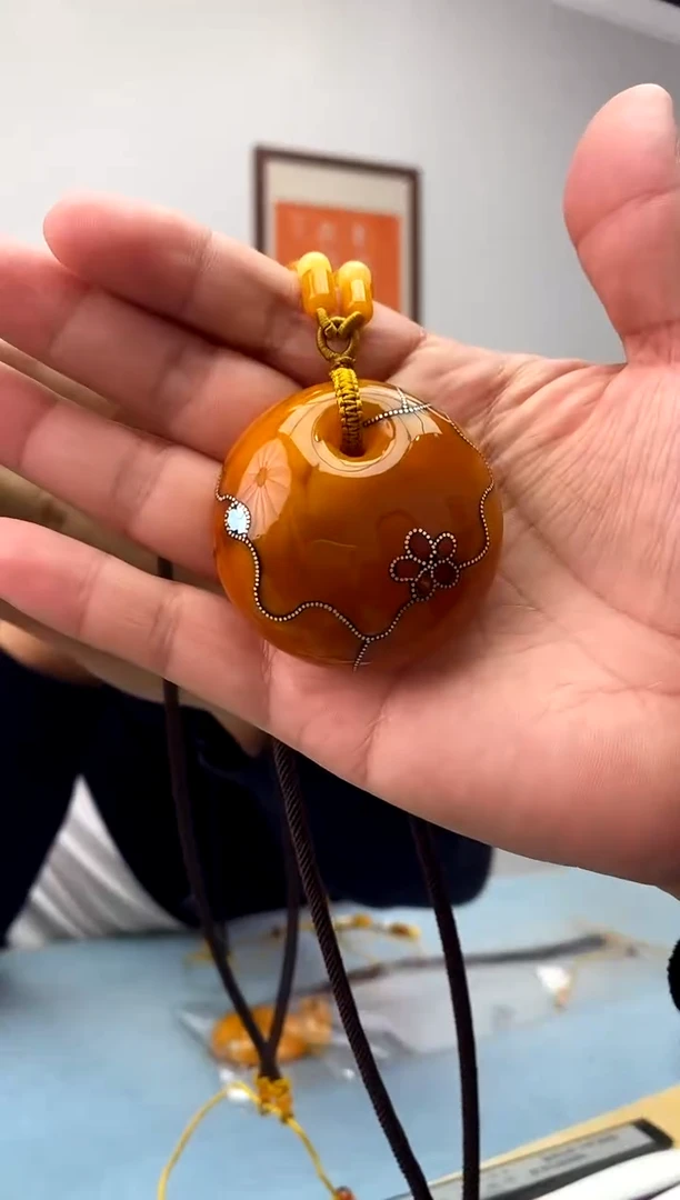 蜜蜡未镶嵌珠宝奇石假一罚十，发一件030