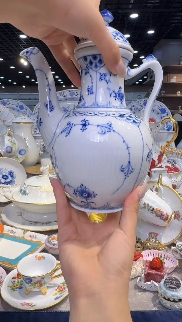 骨瓷留*娜娜中古器物如图所示46