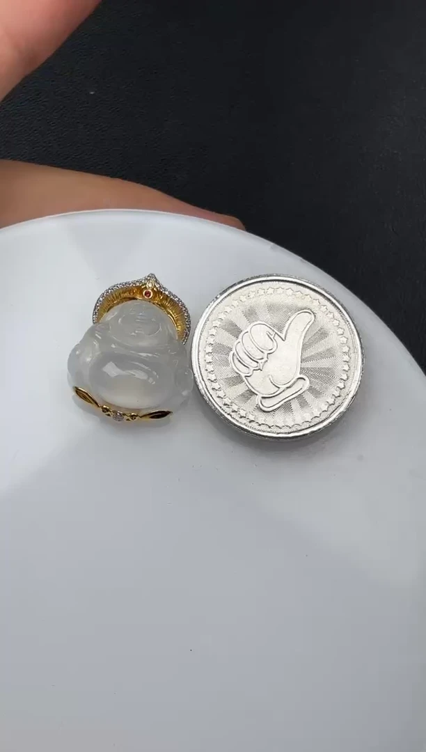 颈饰18K金镶嵌翡翠佛公