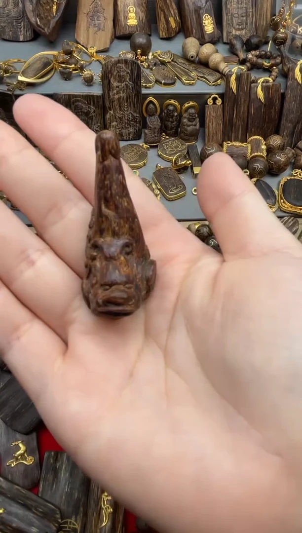 沉香吊坠沉香吊坠40