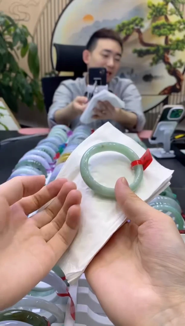 翡翠手镯未镶嵌000000007942