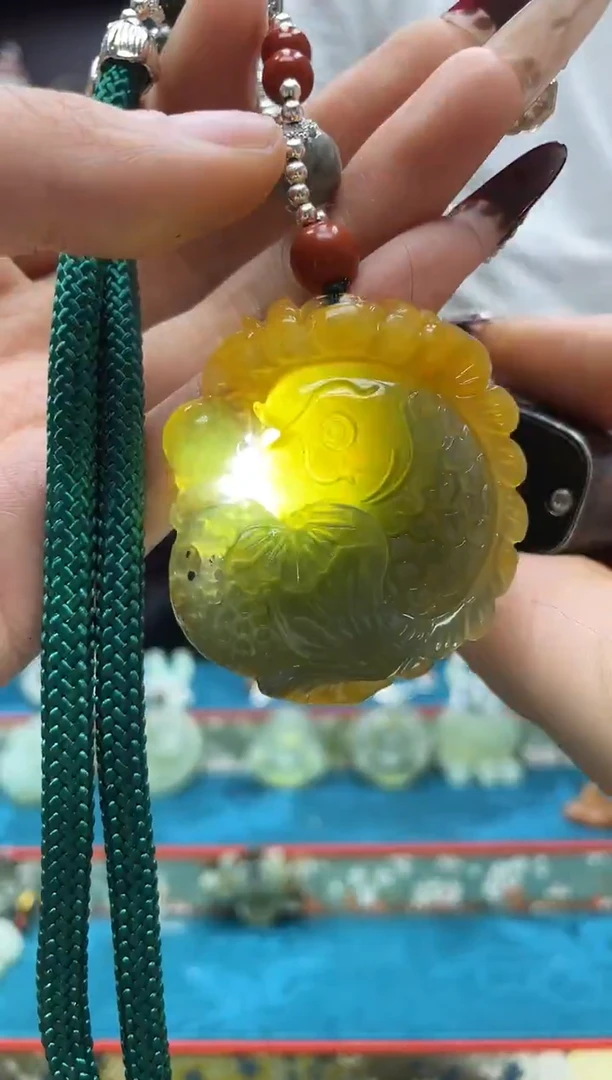 未镶嵌岫玉吊坠·