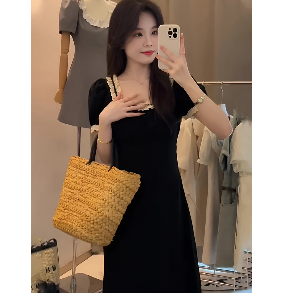 高端精致法式方领花边连衣裙2025新款女夏季收腰显瘦气质短袖长裙