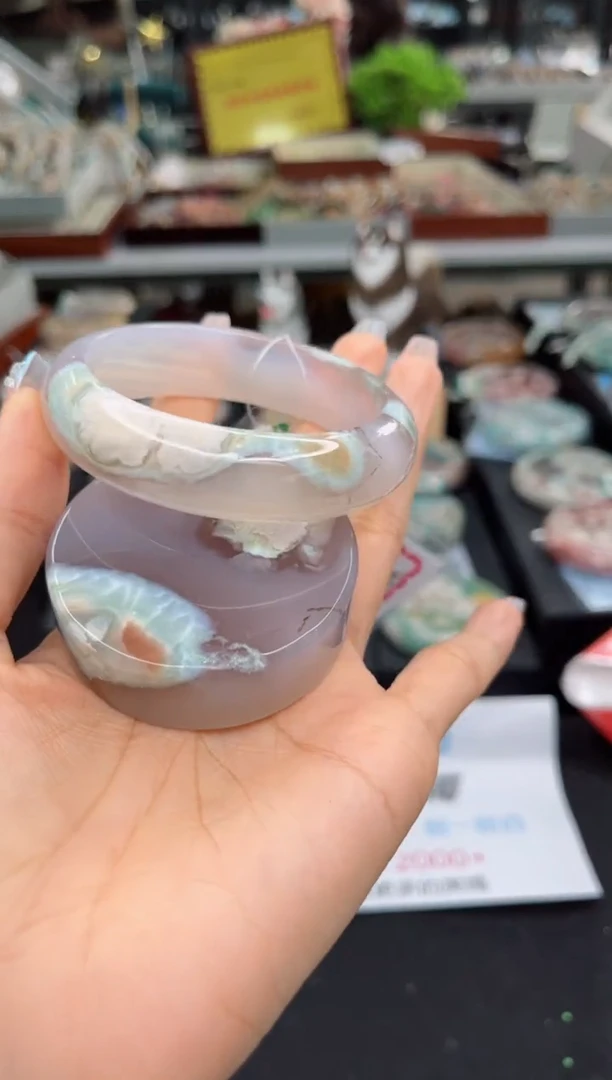 【闪购商品】石英质玉手镯未镶嵌56圈口（赠品镯心）S9529