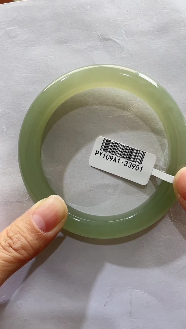 【闪购商品】和田玉手镯未镶嵌61