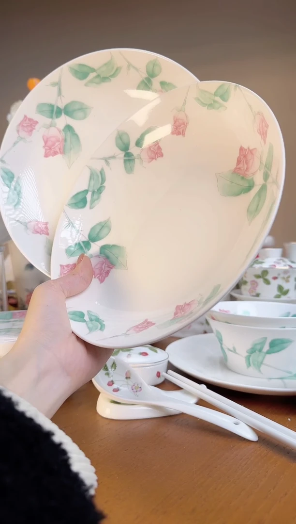 【闪购商品】 玫瑰高骨瓷8寸深盘2个