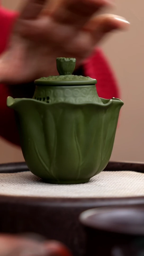 【闪购商品】紫砂茶壶民国绿荷叶莲子手抓