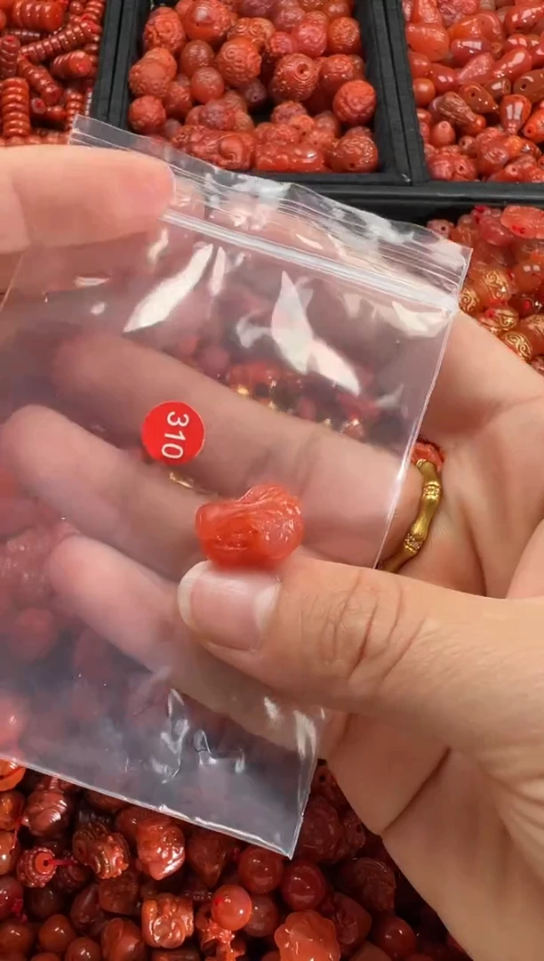 【闪购商品】南红玛瑙颈饰未镶嵌1