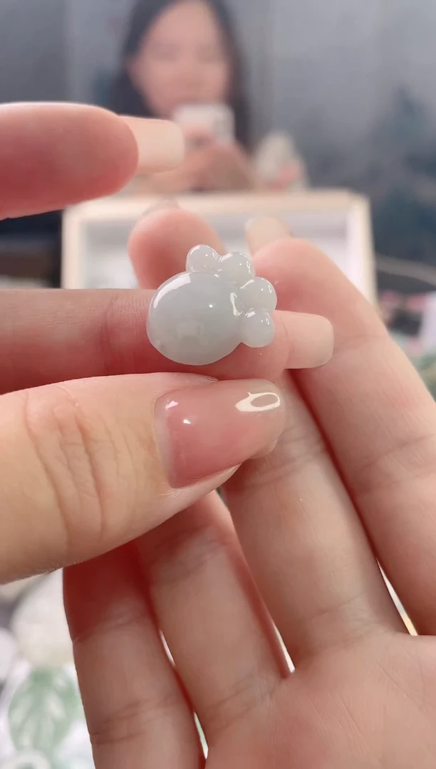 翡翠未镶嵌吊坠(赠链)猫爪