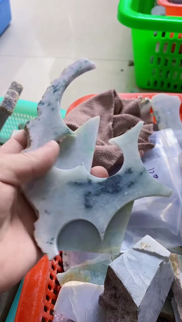 【闪购商品】翡翠颈饰未镶嵌134天然翡翠
