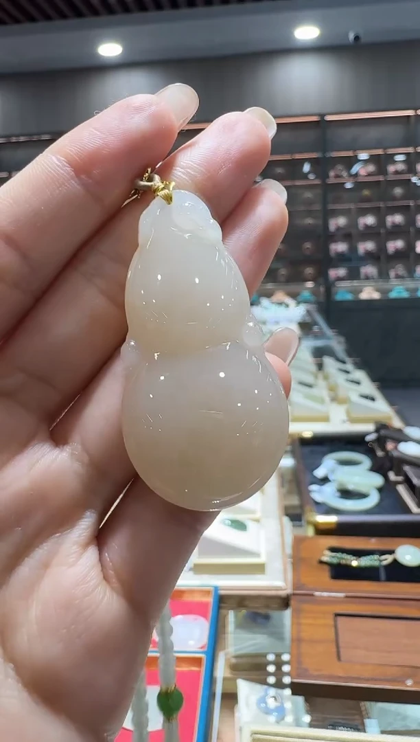 颈饰未镶嵌和田玉孤品 高货藕粉大葫芦吊坠/配珠链