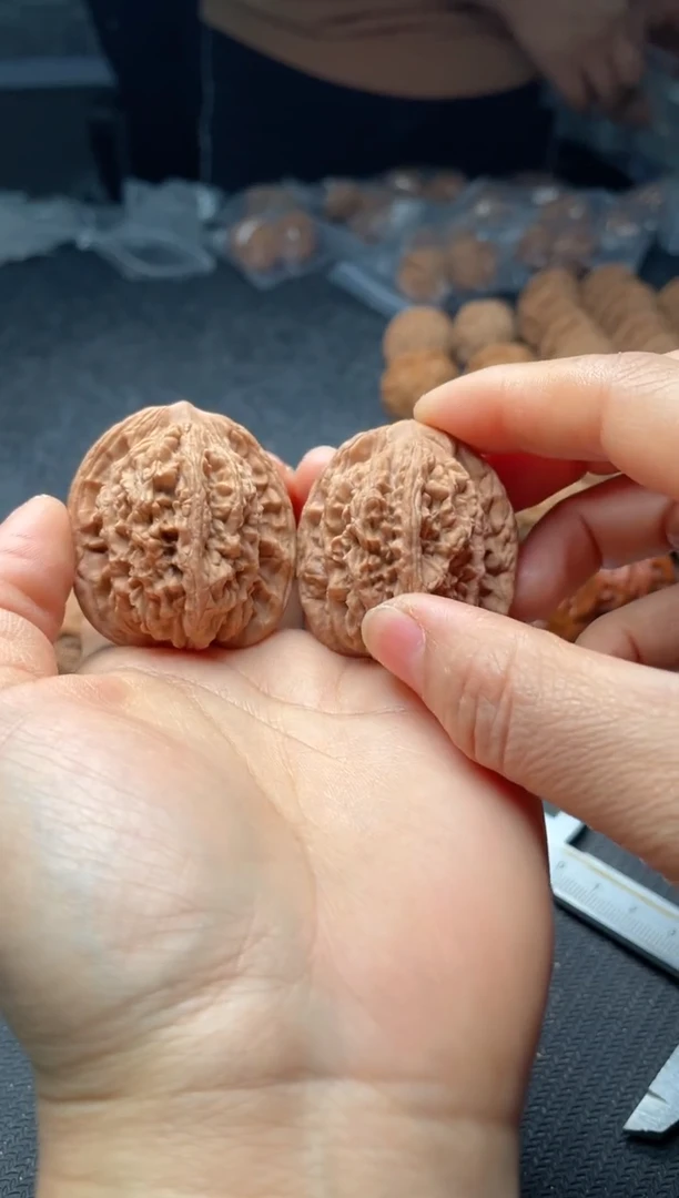 把件文玩核桃w129  麦虎 39尺