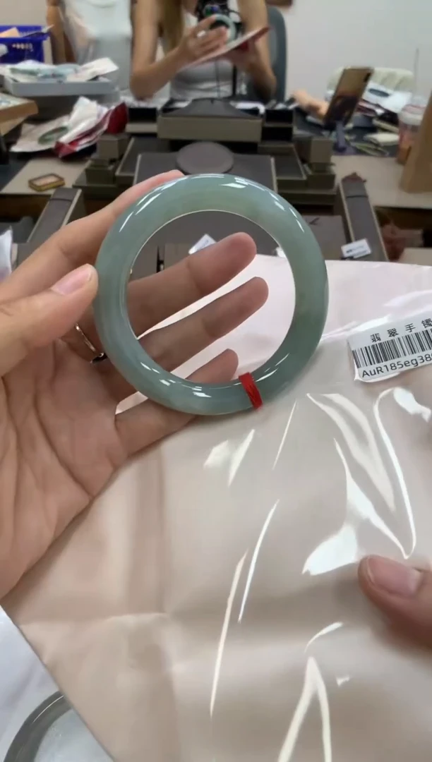 未镶嵌手镯翡翠手镯