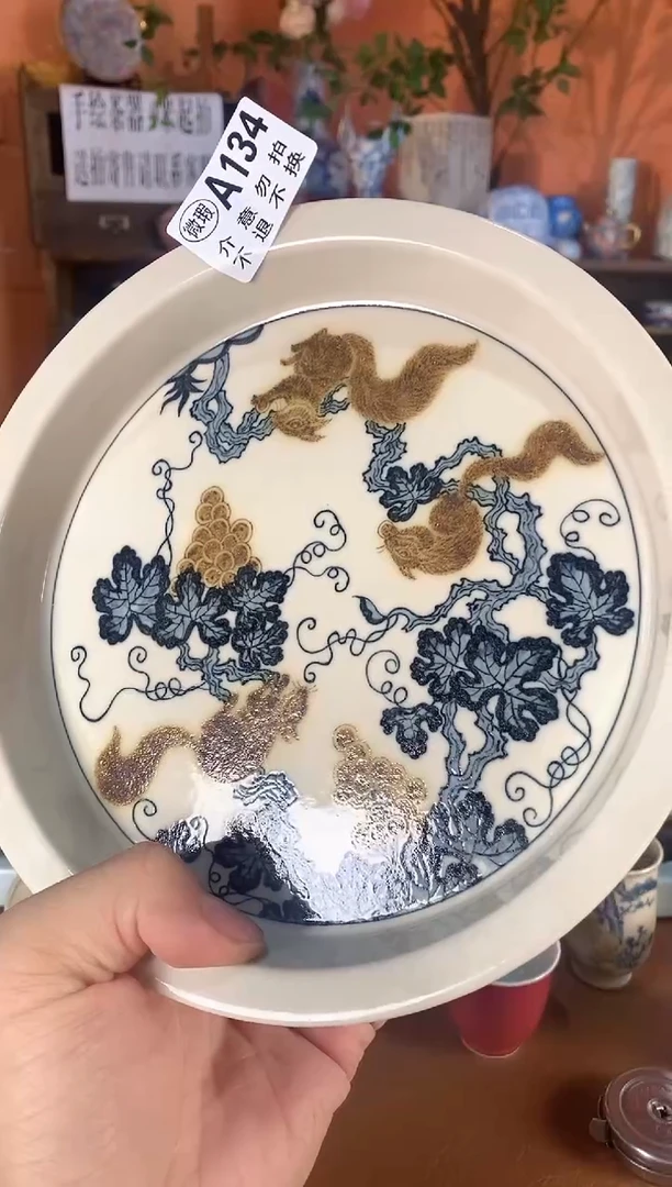 摆件李*子老白说瓷手工手绘,价格你说了算
