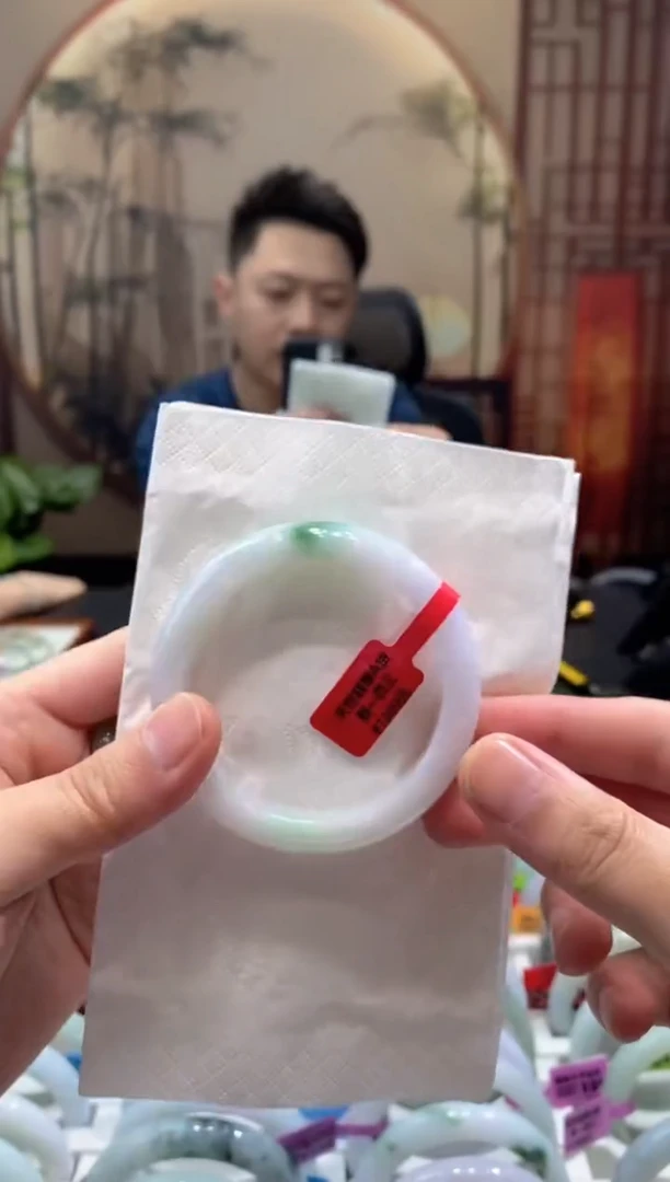 未镶嵌手镯翡翠000058173