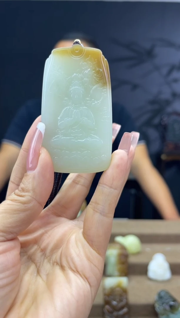 颈饰未镶嵌和田玉1