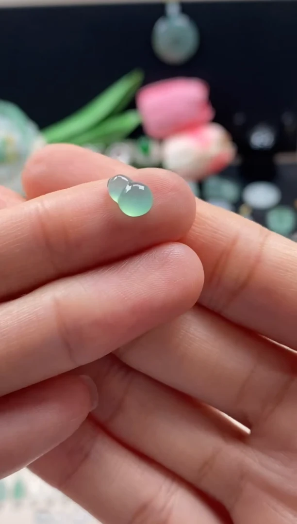 【闪购商品】翡翠颈饰未镶嵌翡翠冰甜绿葫芦