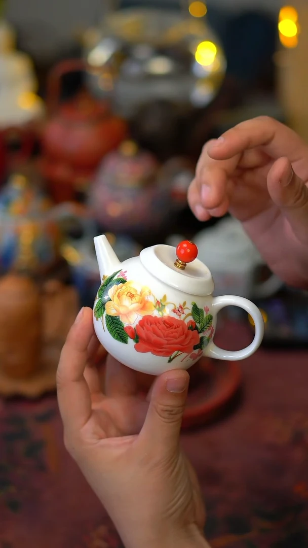 壶瓷器瓷器瓷器瓷器