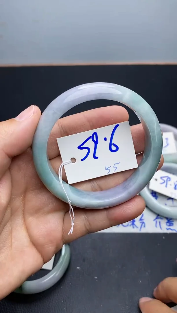 未镶嵌手镯翡翠55