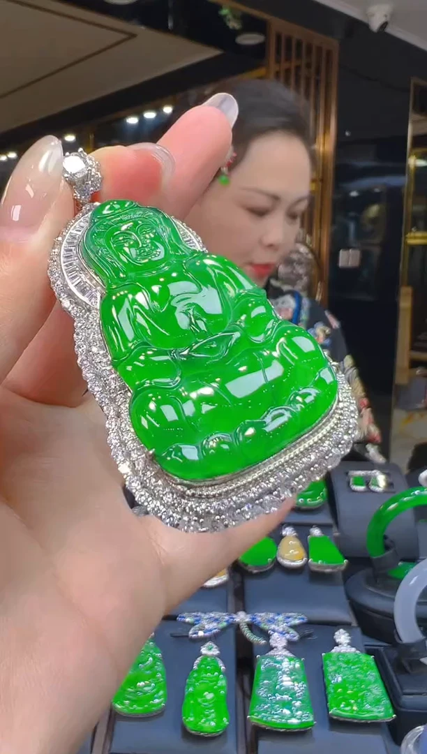 吊坠(赠链)银S925镶嵌翡翠013(多样性发货发其一)