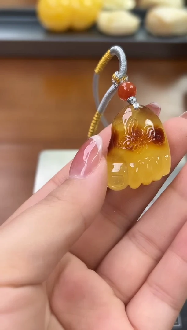 未镶嵌蜜蜡裸石琥珀蜜蜡吊坠