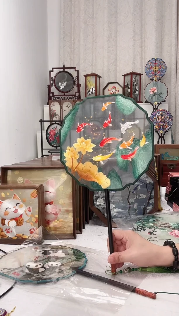 扇子苏绣作品手工精品团扇