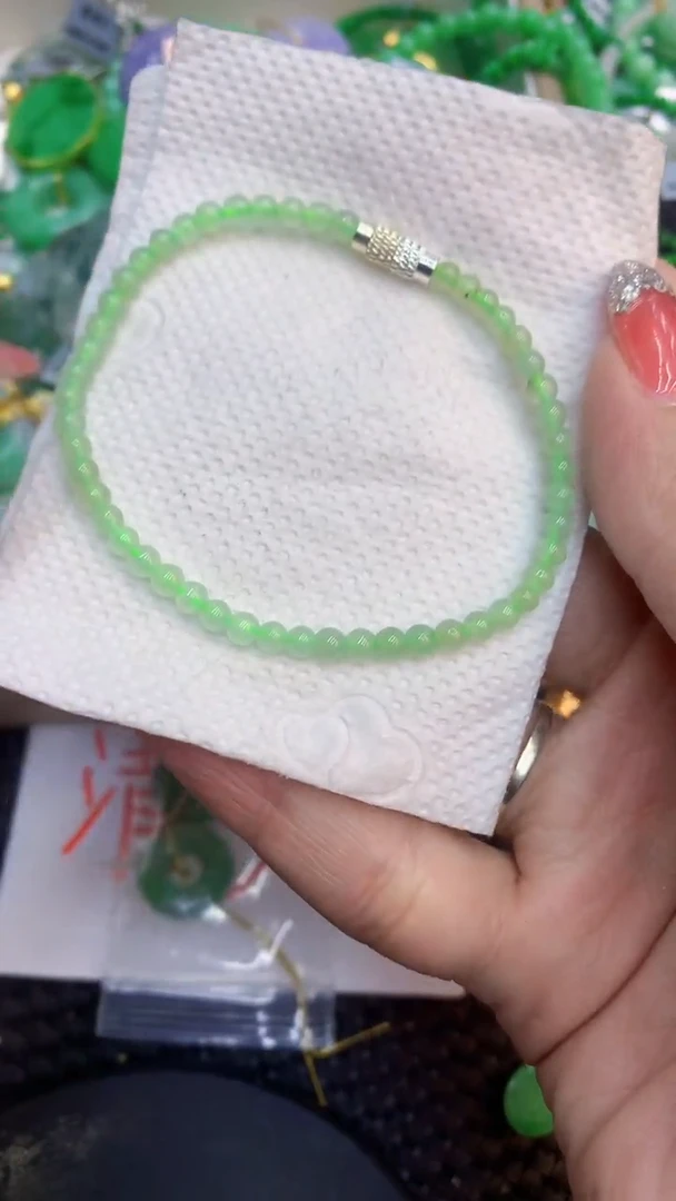 颈饰未镶嵌翡翠1