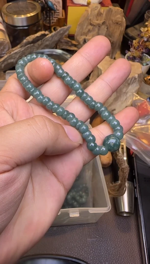 未镶嵌手链翡翠翡翠大肠手持多样性发其一
