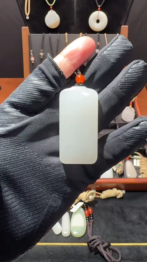 颈饰未镶嵌和田玉^***河1